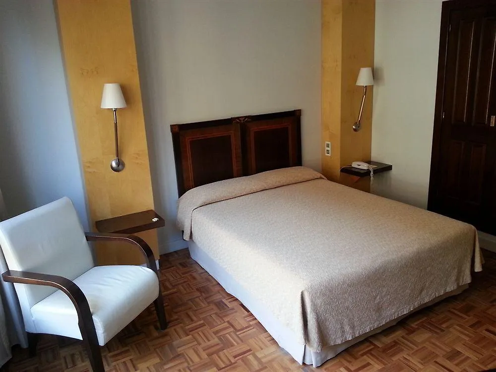 Hotel Don Curro Μάλαγα 3*,